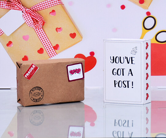 https://www.bookthesurprise.com/surprise/my-soulmate-fridge-magnet/