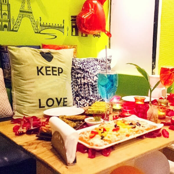 Vibrant Candleight Dining