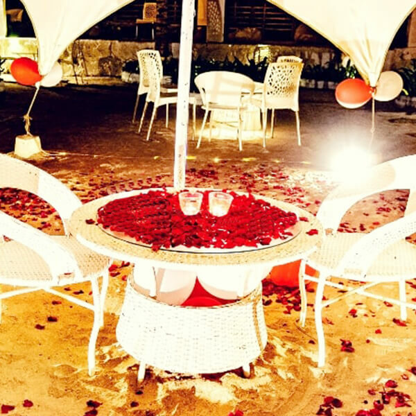 Romantic Candle Light dinner by the Beach