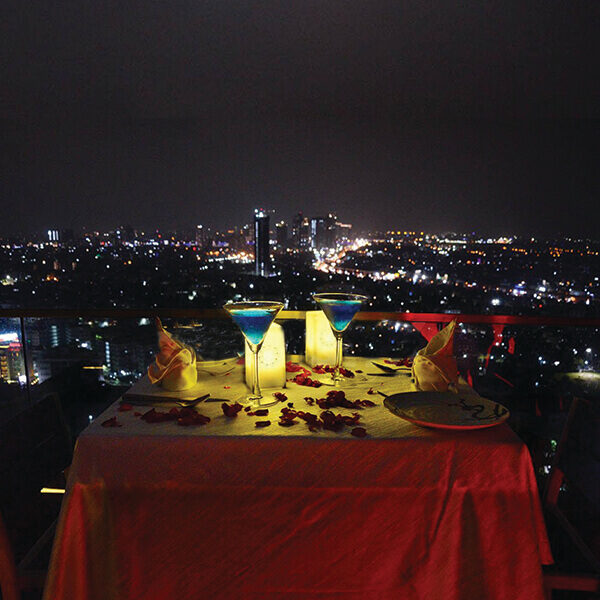 Majestic Deck Dining