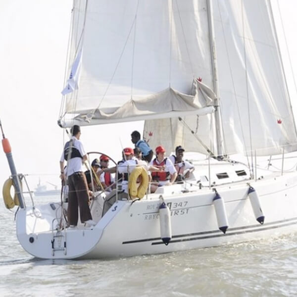 Luxury Cruise Experience in Mumbai