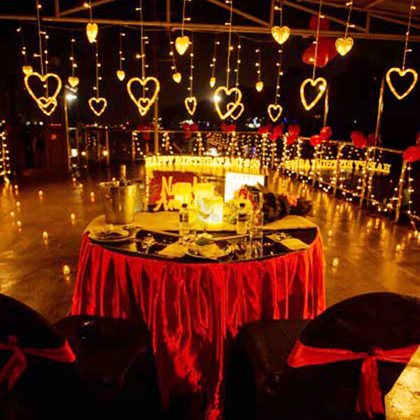 Classy Romantic Cruise