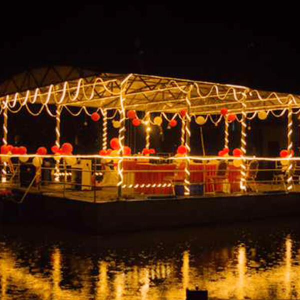 Date Over a Lake Cruise
