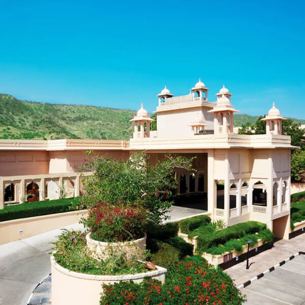 Lavish Terrace Dining at Trident