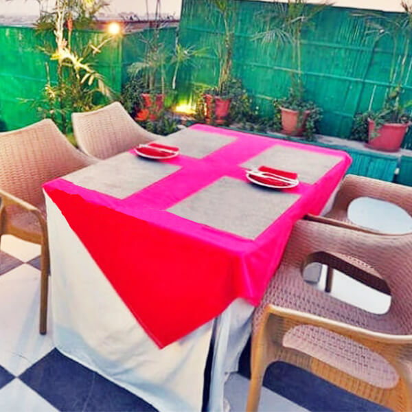 Enlighten your partner with Best Candle Light Dinners In Jaipur