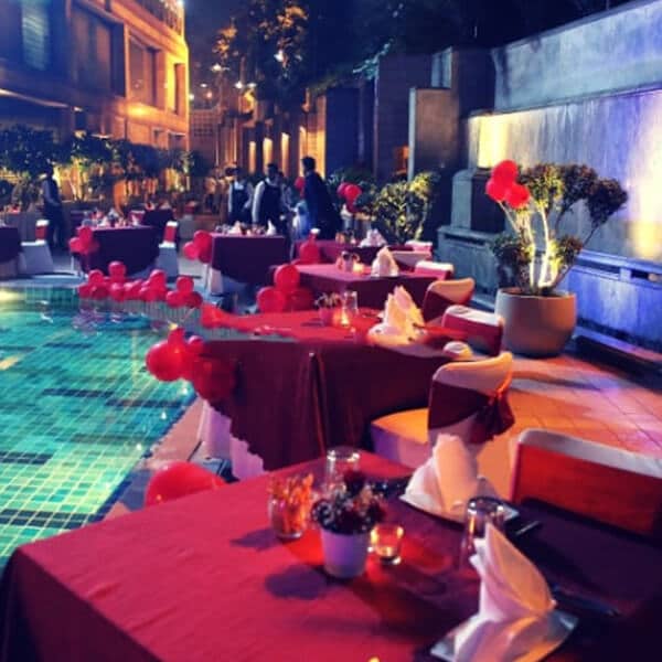 Romantic Candlelight Dinner by the Poolside