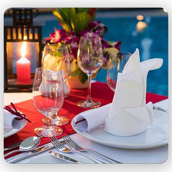 EXTRAVAGANT POOLSIDE CANDLE LIGHT DINNER Aloft Whitefield