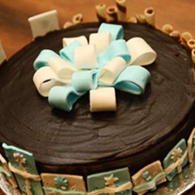 Surprise In A Cake